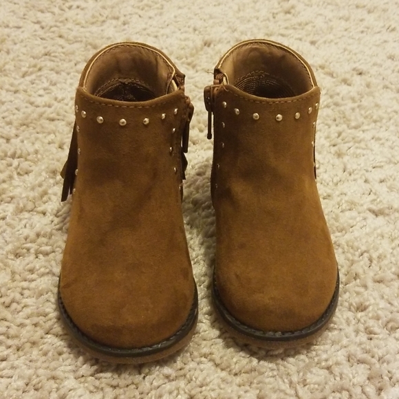 Brown Fringe Boots for Toddler Girl - Picture 2 of 3